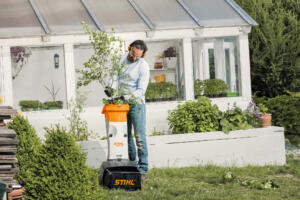 Šakų smulkintuvai: kuris STIHL modelis tinka jūsų sodui?