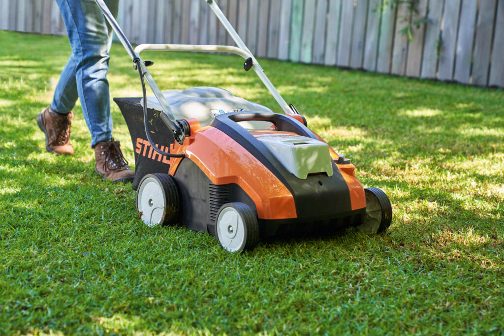 STIHL aeratorius: kaip aeruoti veją profesionaliai